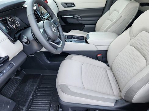 New 2025 Nissan Pathfinder SV w/ Black Appearance Package image 8