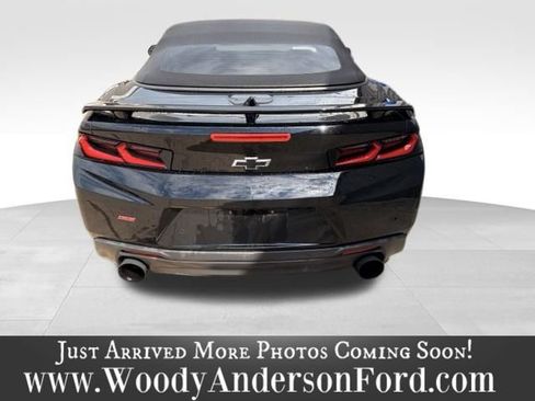 Used 2017 Chevrolet Camaro SS RWD image 6