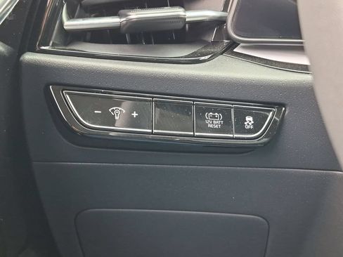Used 2024 Kia Niro EX FWD image 18