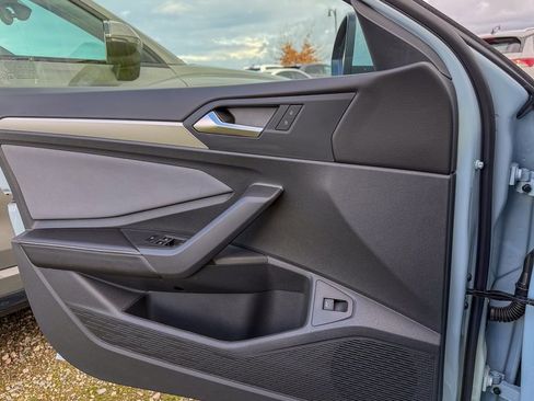 New 2026 Volkswagen Jetta SE image 13