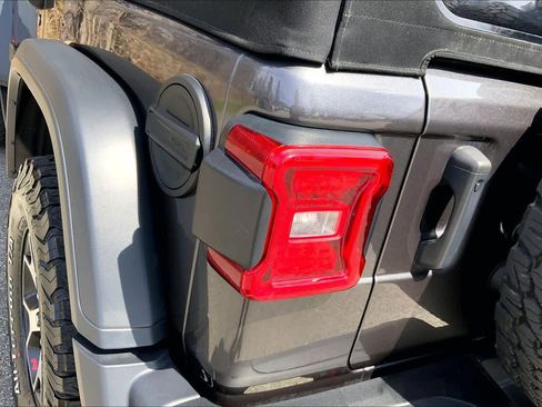 Used 2023 Jeep Wrangler Rubicon AWD/4WD image 29