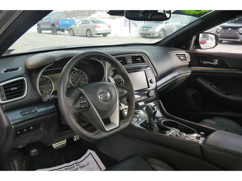 Used 2022 Nissan Maxima SR w/ Sport Mat Group image 12
