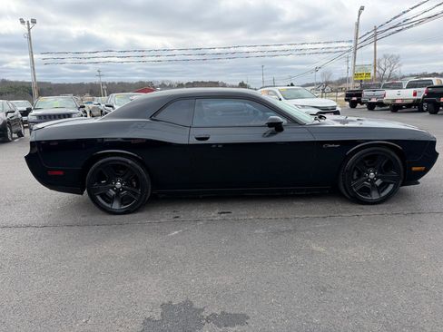 Used 2012 Dodge Challenger R/T image 23
