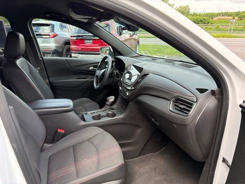 Used 2024 Chevrolet Equinox RS AWD/4WD image 10