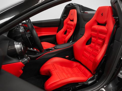 Certified 2022 Ferrari 812 GTS RWD image 3