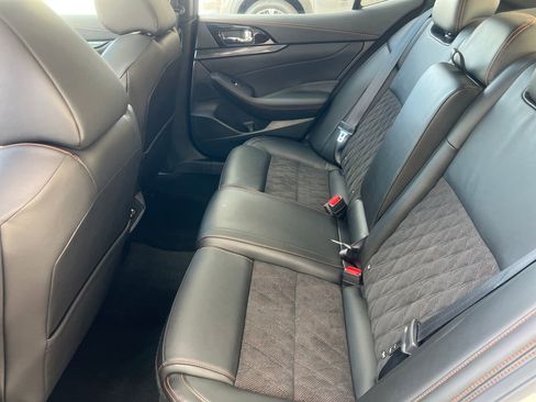 Certified 2023 Nissan Maxima SR w/ Sport Mat Group FWD image 9