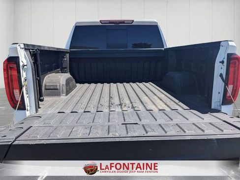 Used 2025 GMC Sierra 1500 AT4 w/ AT4 Premium Package AWD/4WD image 30