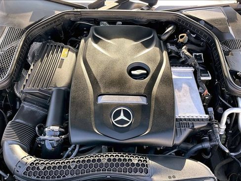 Used 2018 Mercedes-Benz C 300 Sedan image 31