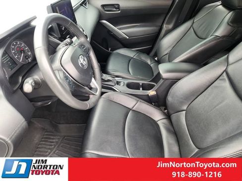 Used 2024 Toyota Corolla Cross LE FWD image 14
