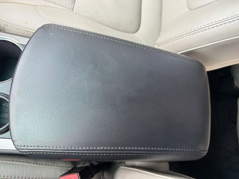 Used 2012 Ford Explorer XLT image 33