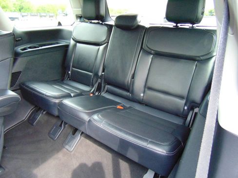 Used 2025 Ford Expedition Platinum w/ Driver's Package AWD/4WD image 12