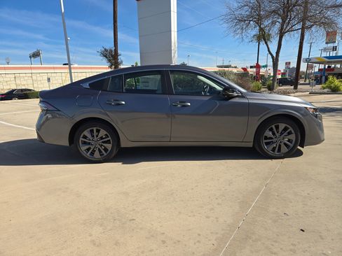 New 2026 Nissan Sentra SL image 2