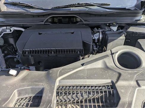 Used 2024 Honda Pilot Touring image 23