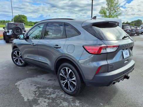 Certified 2022 Ford Escape SEL w/ SEL Stealth AWD Package image 5