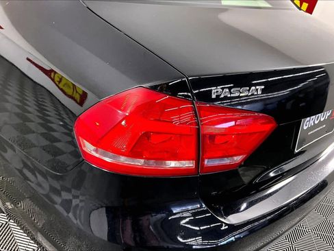 Used 2014 Volkswagen Passat 1.8T Wolfsburg Edition image 24