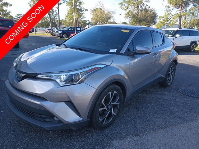 Used 2019 Toyota C-HR Limited FWD image 2