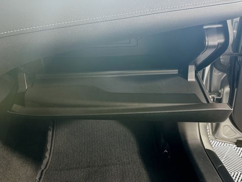 Used 2020 Toyota Camry XSE FWD image 32