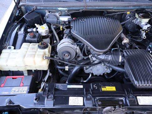Used 1996 Buick Roadmaster Estate RWD image 36