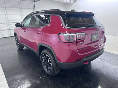 Used 2020 Jeep Compass Trailhawk AWD/4WD image 12
