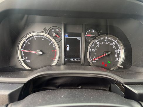 Used 2020 Toyota 4Runner Limited AWD/4WD image 11