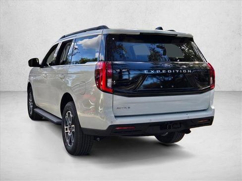 New 2025 Ford Expedition Active image 9