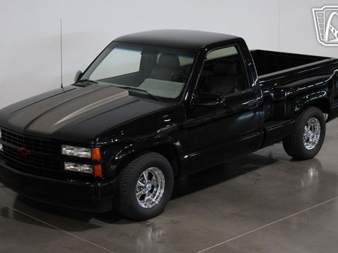 Used 1990 Chevrolet Silverado 1500 2WD Regular Cab image 10