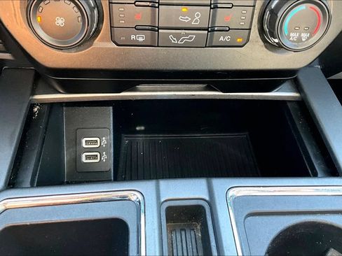 Used 2020 Ford F150 XLT w/ Equipment Group 302A Luxury AWD/4WD image 15