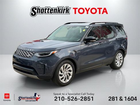 Used 2024 Land Rover Discovery S image 1