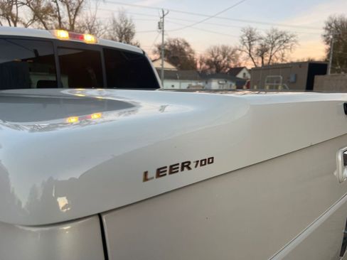 Used 2008 Lincoln Mark LT 4x4 image 12