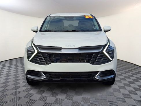 Used 2024 Kia Sportage LX image 2