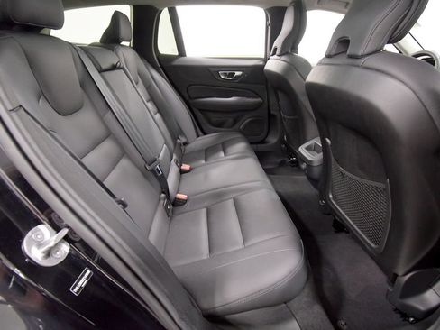 Used 2025 Volvo V60 B5 Cross Country Plus AWD/4WD image 18