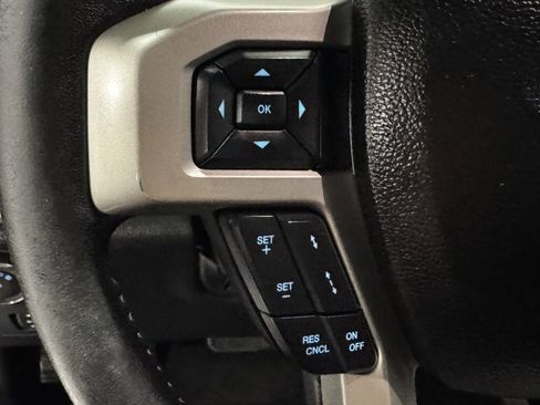 Used 2017 Ford F150 Lariat w/ Equipment Group 502A Luxury AWD/4WD image 5