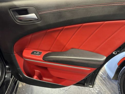 Used 2022 Dodge Charger Scat Pack RWD image 9