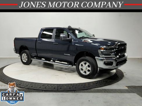 Used 2025 RAM 2500 Big Horn AWD/4WD image 1