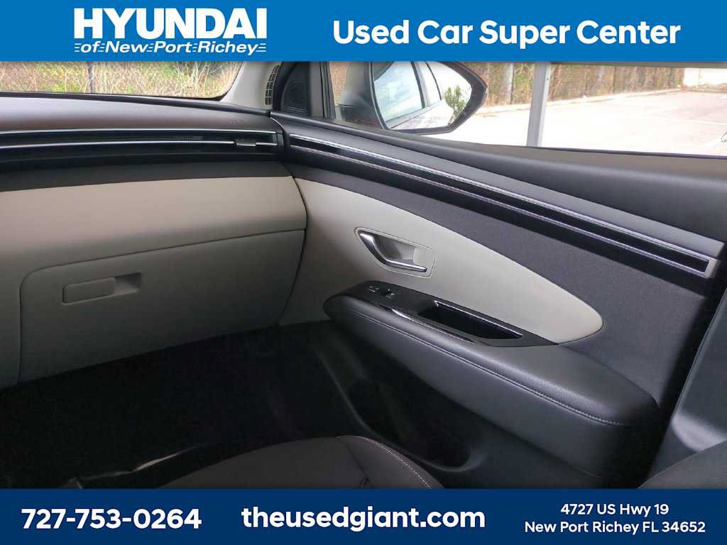 Certified 2022 Hyundai Tucson SEL w/ Convenience Package FWD image 18