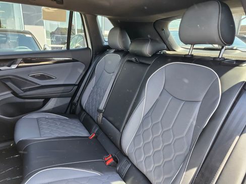 New 2026 Volkswagen Tiguan SEL R-Line AWD/4WD image 11