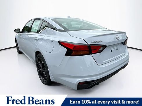 New 2025 Nissan Altima 2.5 SR w/ SR Premium Package FWD image 5