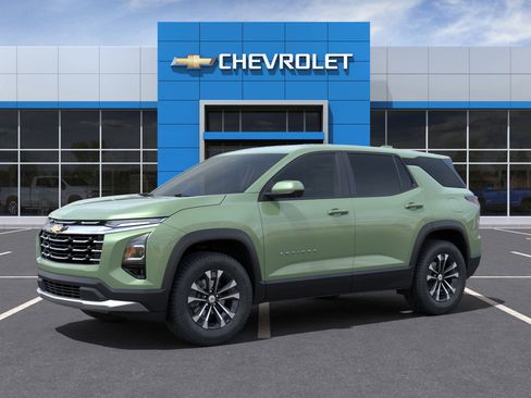 New 2025 Chevrolet Equinox LT w/ Safety and Technology Package image 2