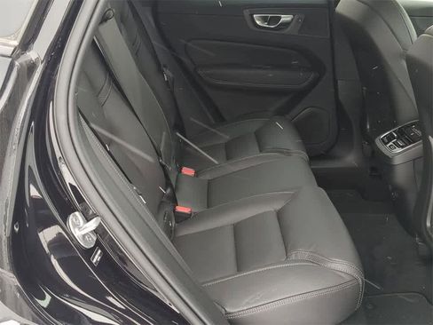 Used 2025 Volvo XC60 B5 Ultra image 20