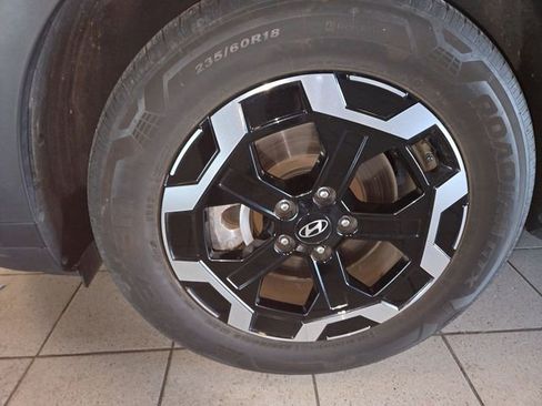 Used 2025 Hyundai Santa Fe SEL FWD image 10