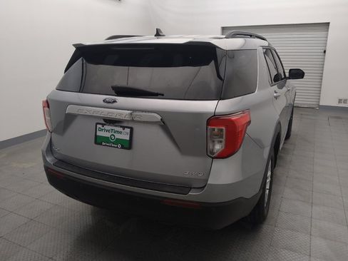 Used 2021 Ford Explorer XLT AWD/4WD image 7