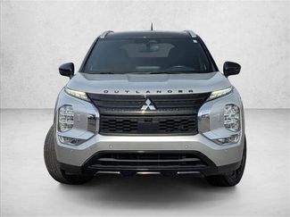 Used 2023 Mitsubishi Outlander SEL video 2