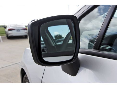 Certified 2025 Nissan Versa SV w/ Trunk Package FWD image 10