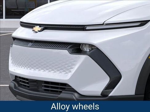 New 2026 Chevrolet Equinox EV LT image 15