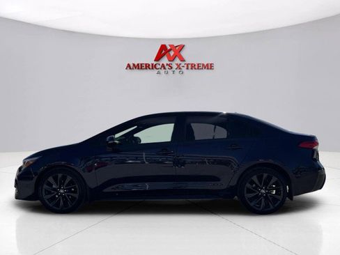 Used 2023 Toyota Corolla SE image 2