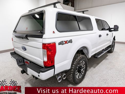 Used 2019 Ford F250 XLT w/ XLT Value Package image 5