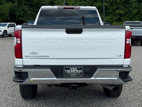 Used 2025 Chevrolet Silverado 2500 LT AWD/4WD image 3