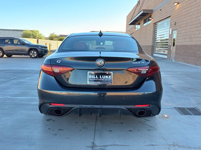 Used 2023 Alfa Romeo Giulia Veloce RWD image 8
