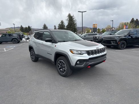 New 2026 Jeep Compass Trailhawk AWD/4WD image 3