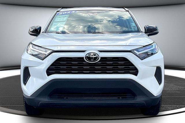 Used 2023 Toyota RAV4 XLE FWD image 2